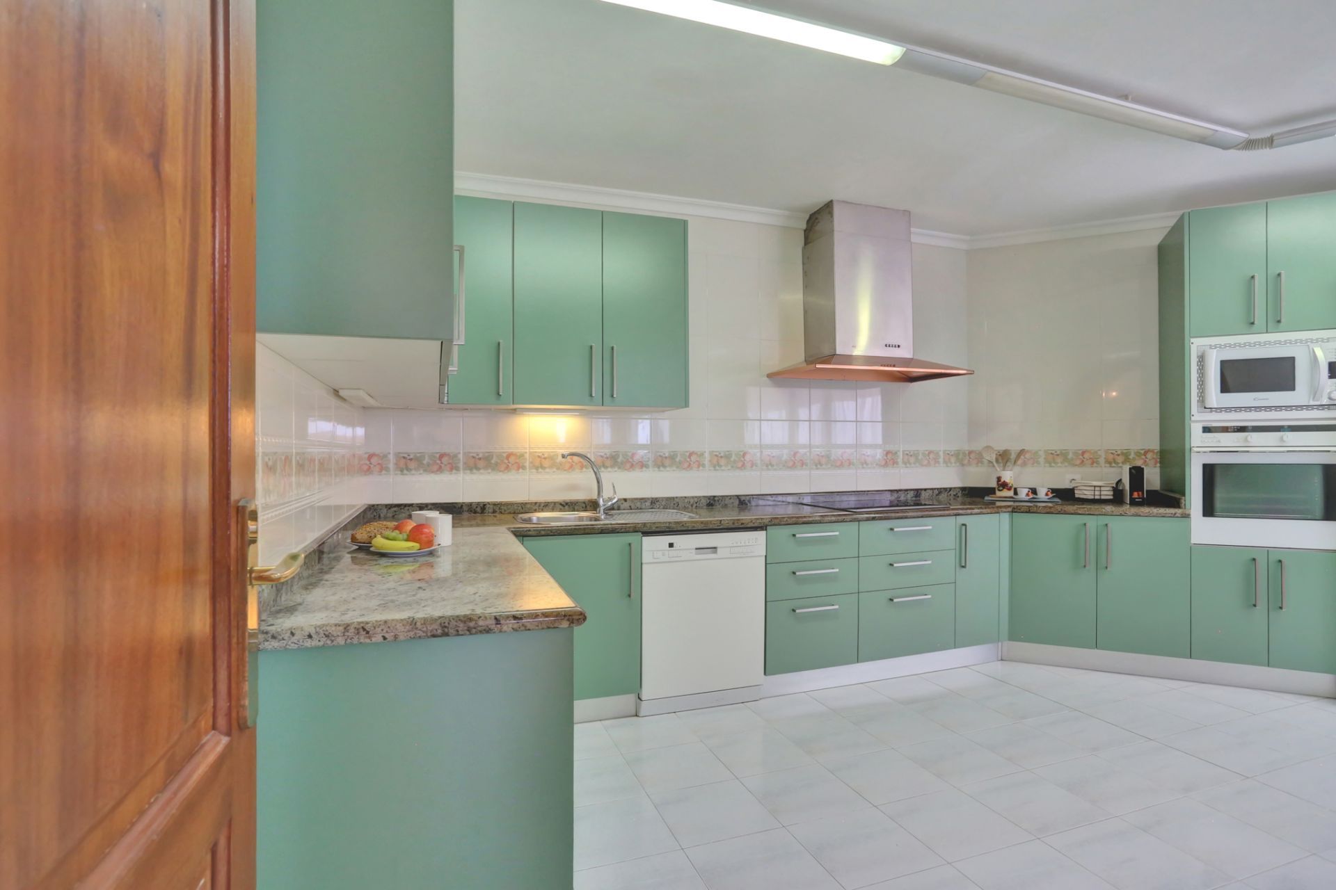 El Castillito, villa en primera línea de playa - foto 45