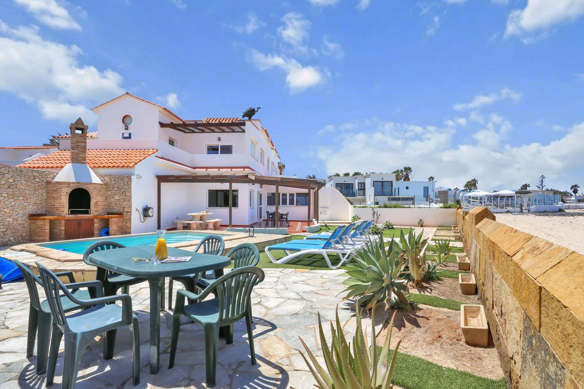 El Castillito, villa en primera línea de playa - foto 10